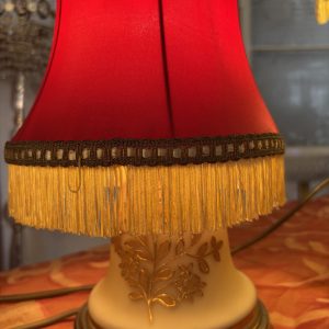 Rote Stehlampe Nostalgie