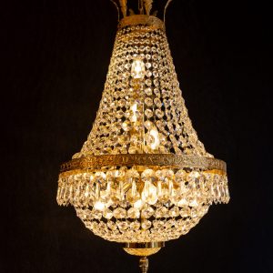 Wunderschöner Korblüster Shining